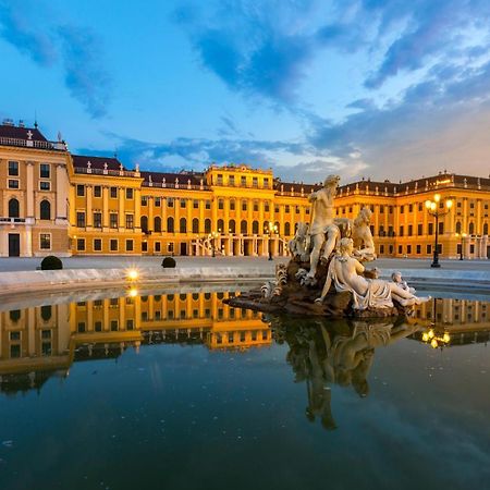 Luxe View Schoenbrunn Suite Viena Exterior foto